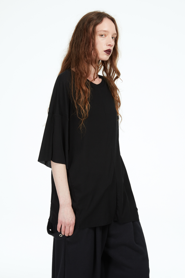 black oversize t-shirt