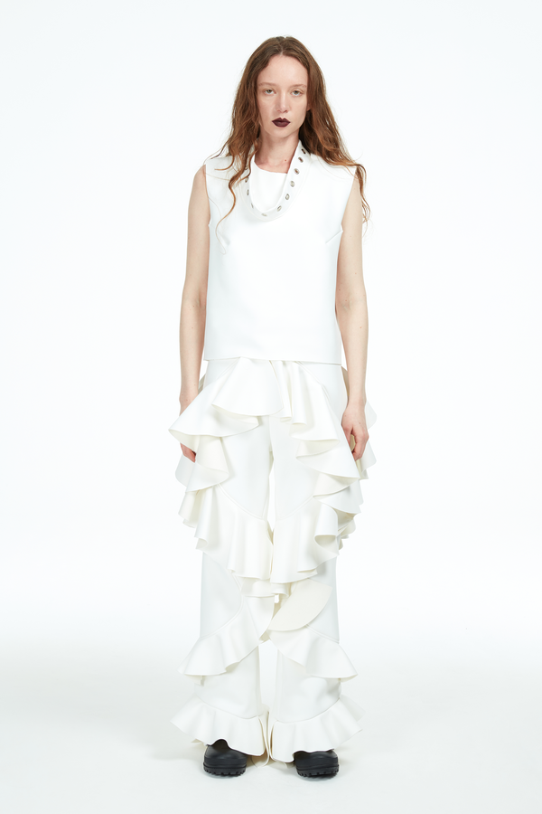 sleeveless top with neck band