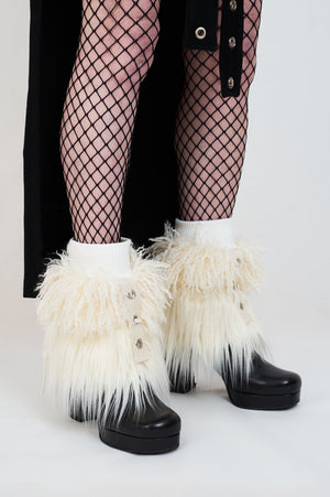 CREAM HOOF WARMERS