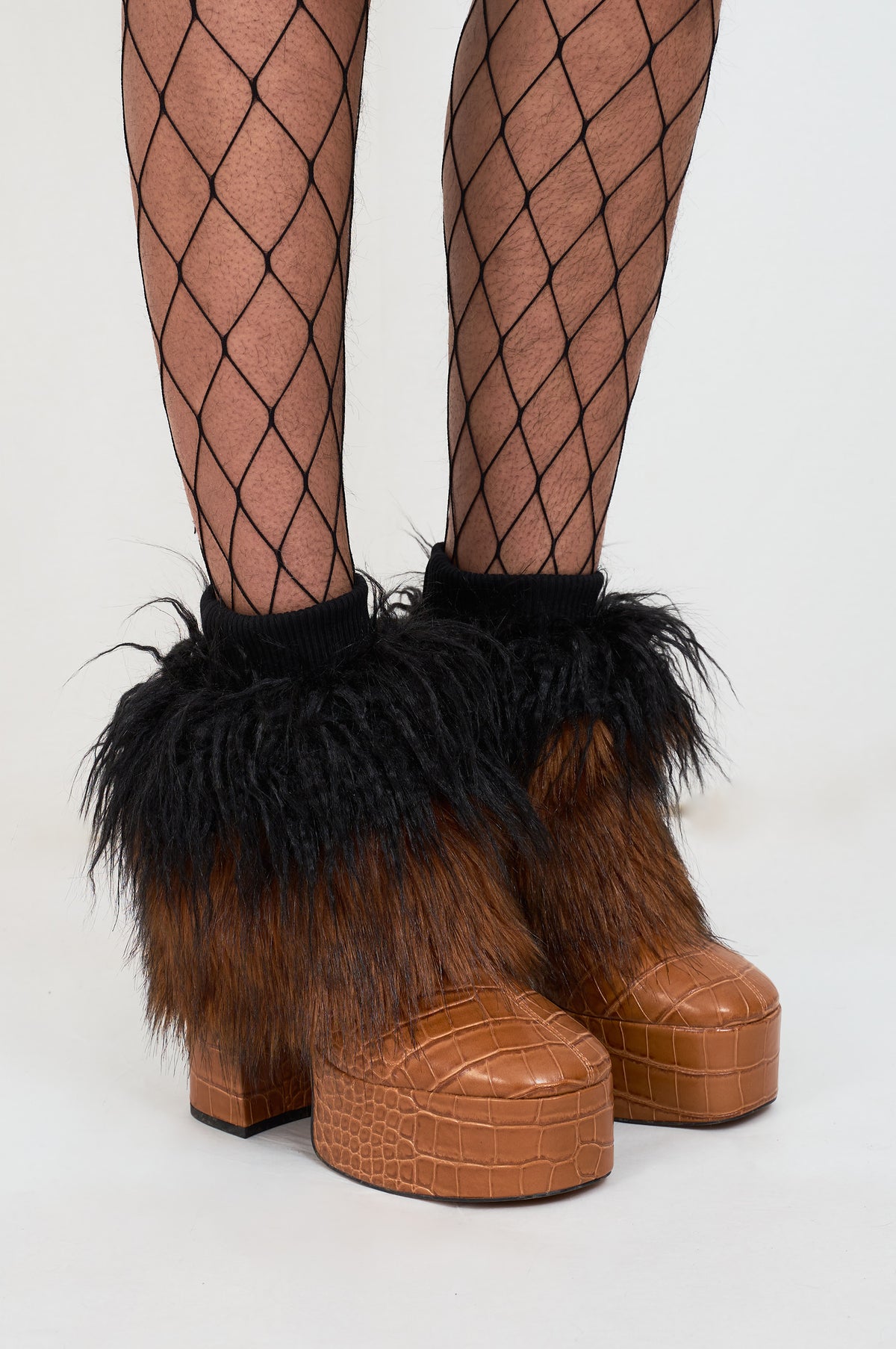 BROWN HOOF WARMERS